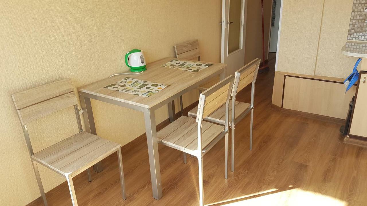 Apartament Erfolg 1 다우가프필스 외부 사진